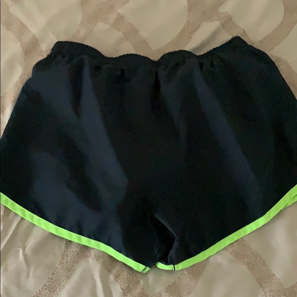 Nike short bundle - Picture 4 of 7